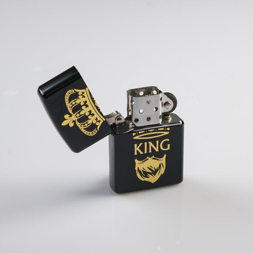 Зажигалка бензиновая "KING" в подарочной коробке, чёрная